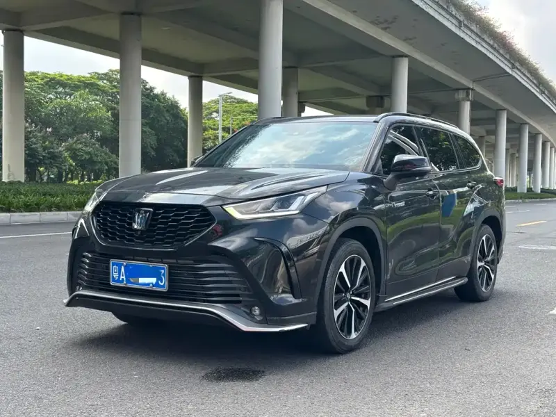 Toyota Crown Kluger, 2023