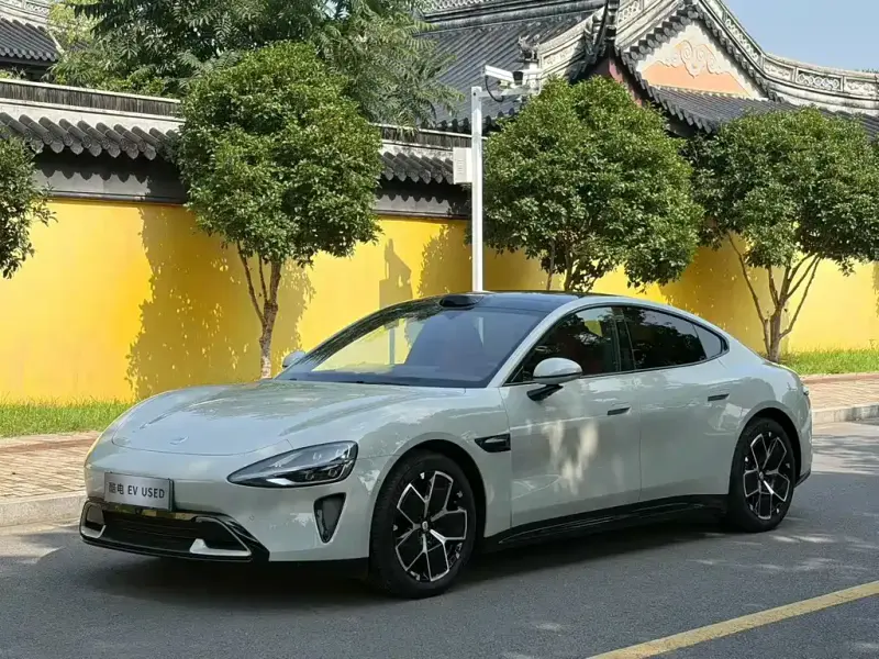 Xiaomi SU7, 2025
