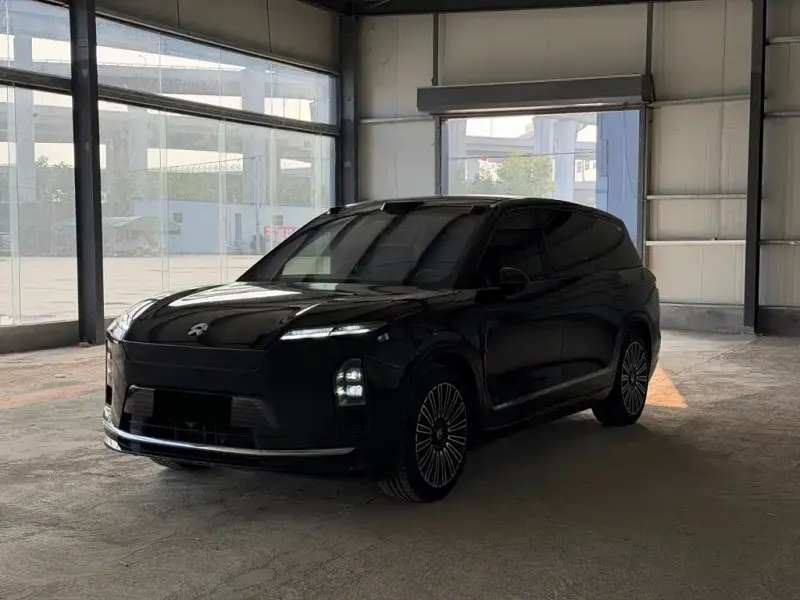NIO ES8, 2025