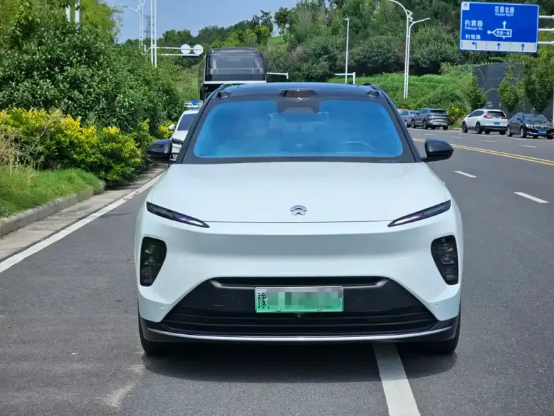 NIO ES8, 2023