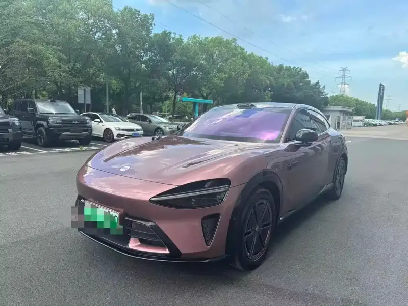 Xiaomi YU7, 2025