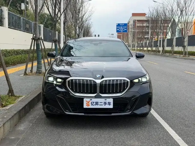 BMW 5 Series, 2024