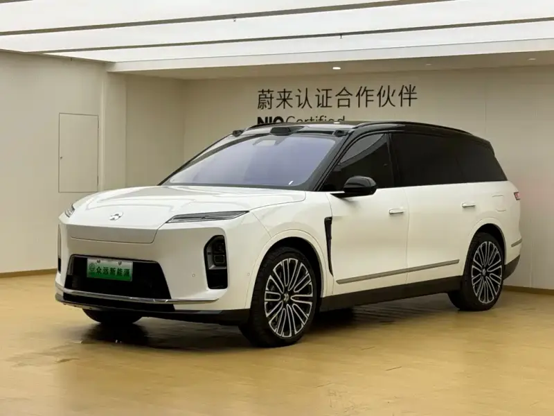 NIO ES8, 2025