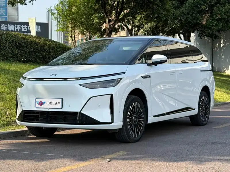 XPeng X9, 2025