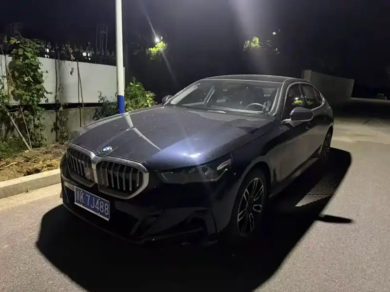BMW 5 Series, 2025