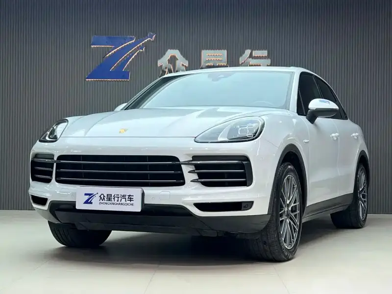 Porsche Cayenne Hybrid, 2021