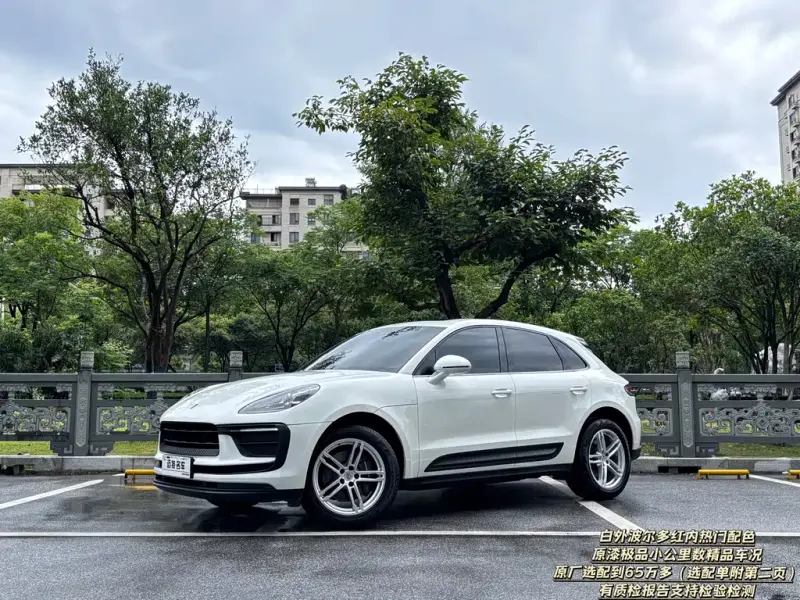 Porsche Macan, 2022