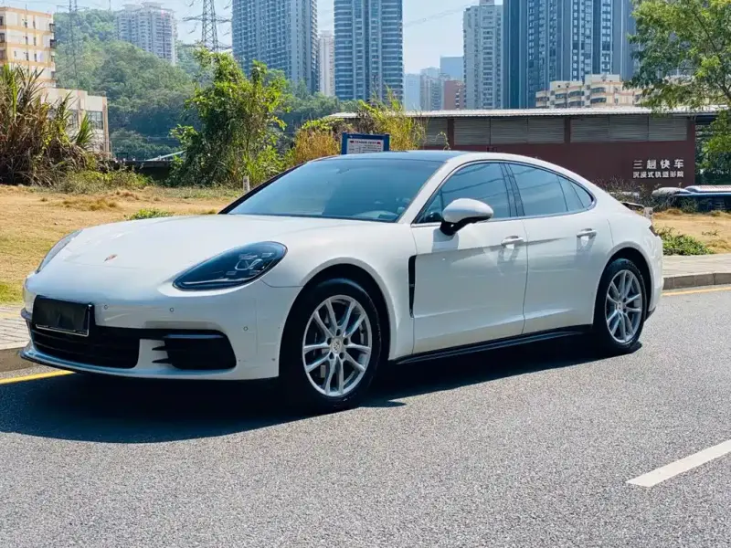 Porsche Panamera, 2019