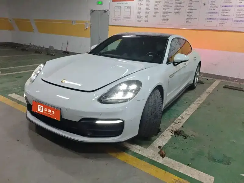 Porsche Panamera Hybrid, 2018