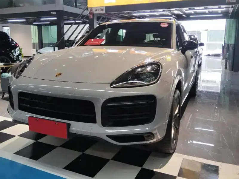 Porsche Cayenne, 2022