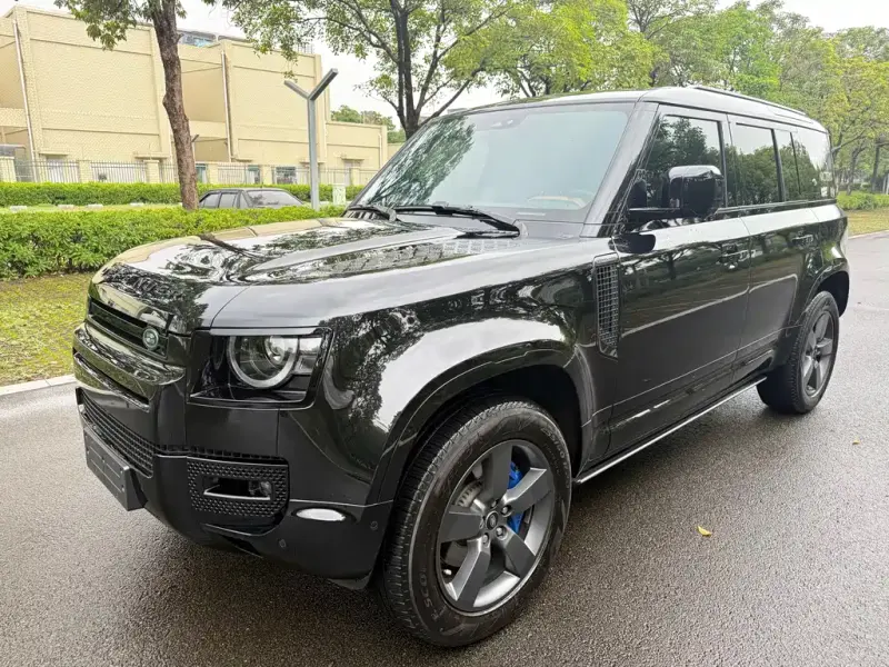 Land Rover Defender, 2024