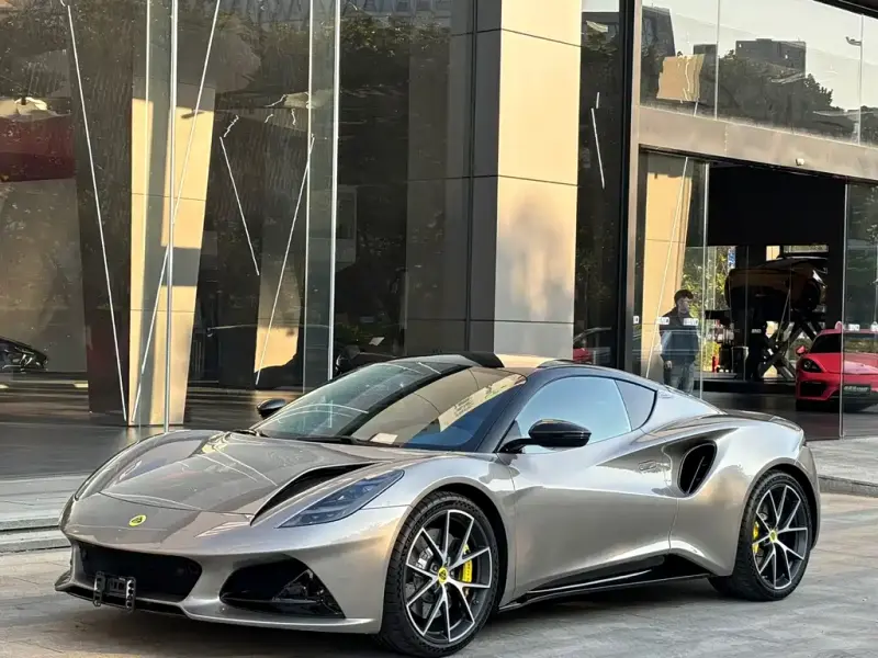 Lotus Emira, 2025