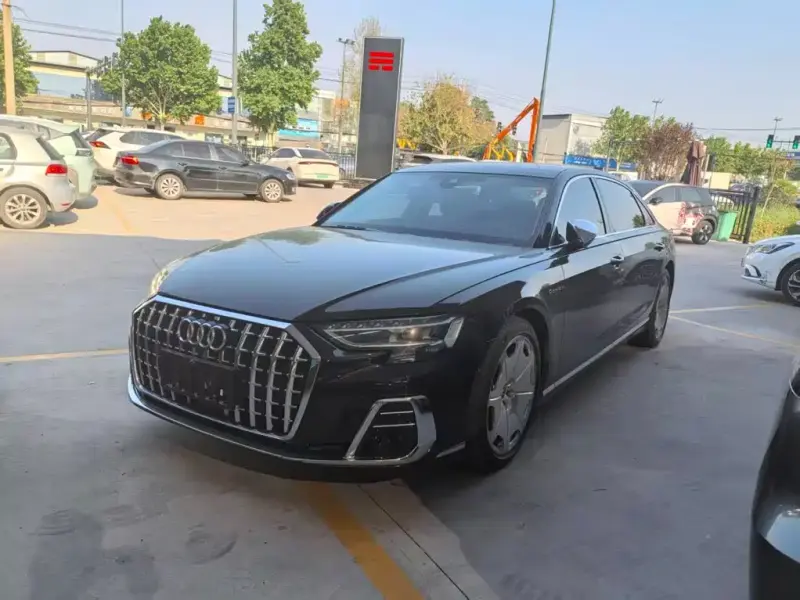Audi A8, 2022