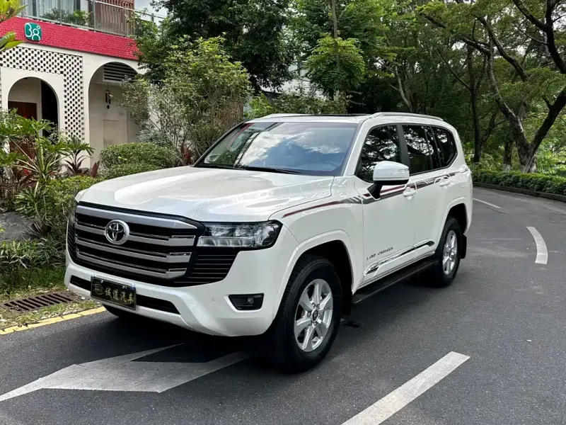 Toyota Land Cruiser, 2025