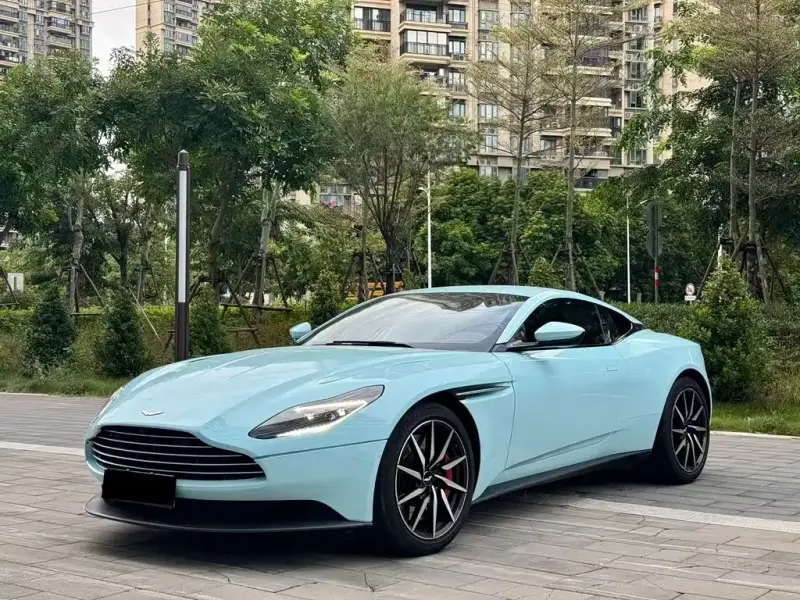 Aston Martin DB11, 2020