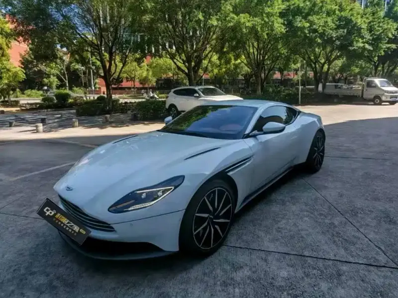 Aston Martin DB11, 2019
