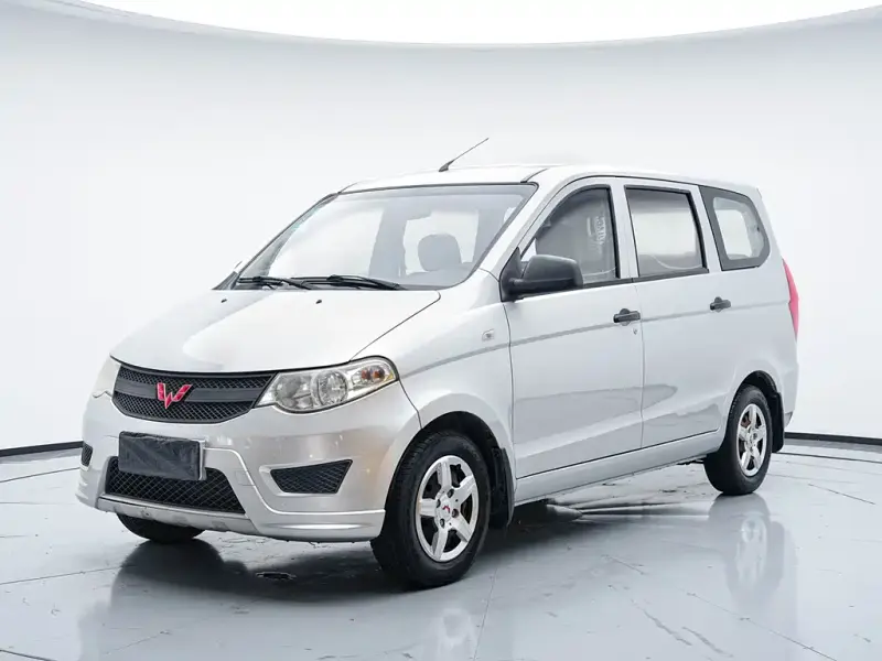 Wuling Hongguang, 2015