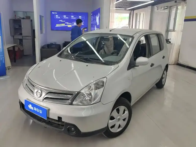 Nissan Livina, 2011