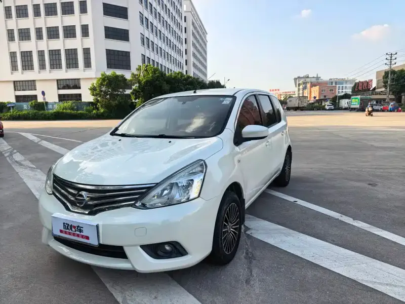 Nissan Livina, 2013
