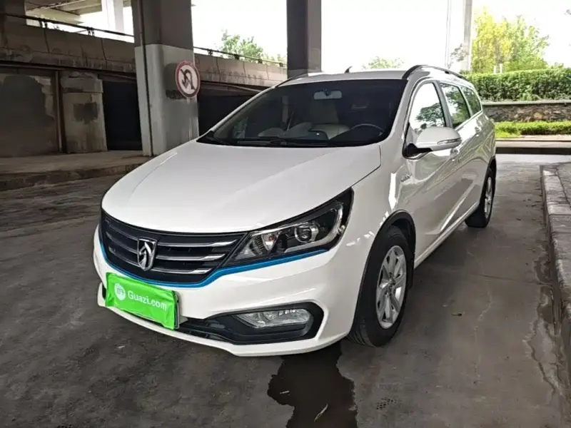 Baojun 310W, 2018