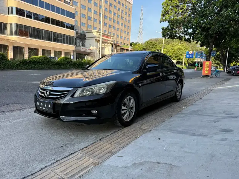 Honda Accord, 2011