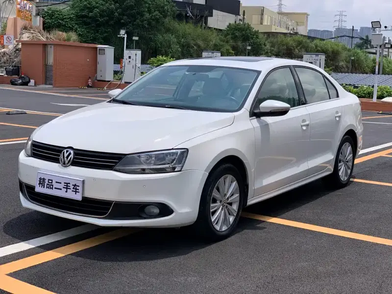 Volkswagen Sagitar, 2014