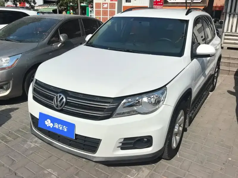 Volkswagen Tiguan, 2011