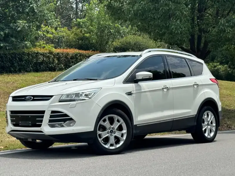 Ford Kuga, 2016