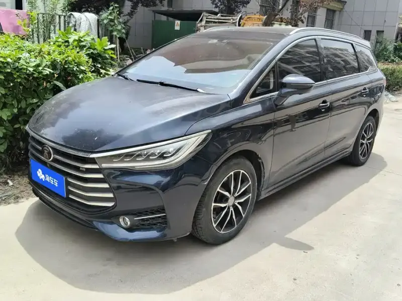 BYD MAX, 2018