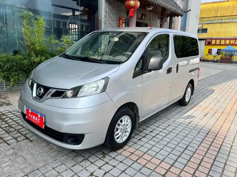 Nissan NV200, 2015