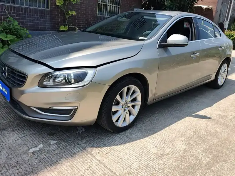 Volvo S60, 2015