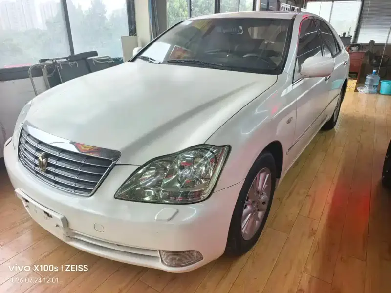 Toyota Crown, 2007