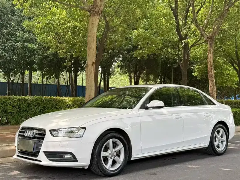 Audi A4L, 2014