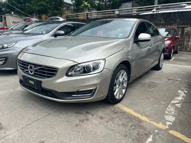 Volvo S60, 2015