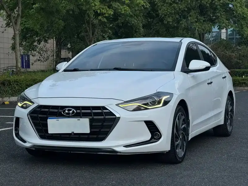 Hyundai Elantra, 2019