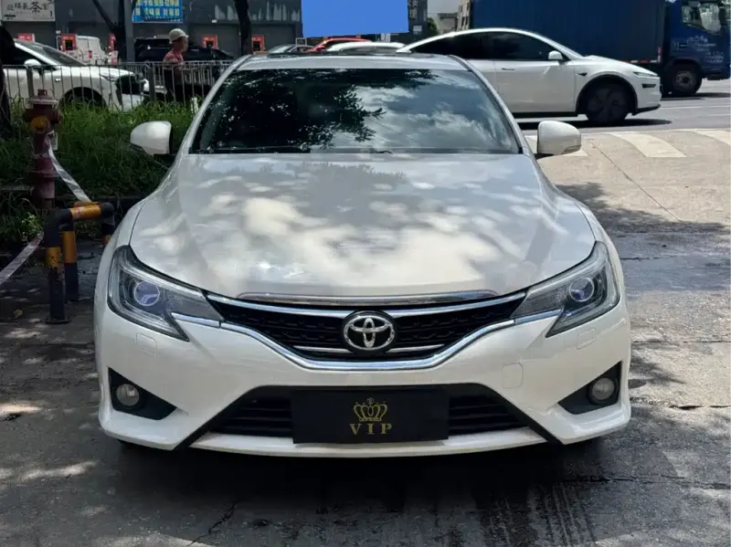 Toyota Reiz, 2014