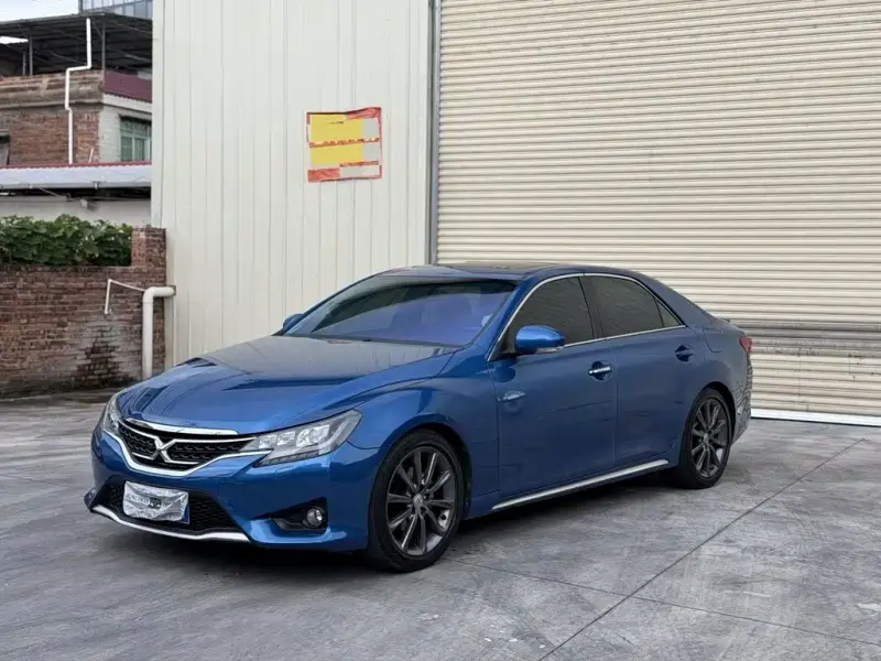 Toyota Reiz, 2014