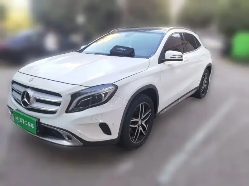 Mercedes-Benz GLA, 2015