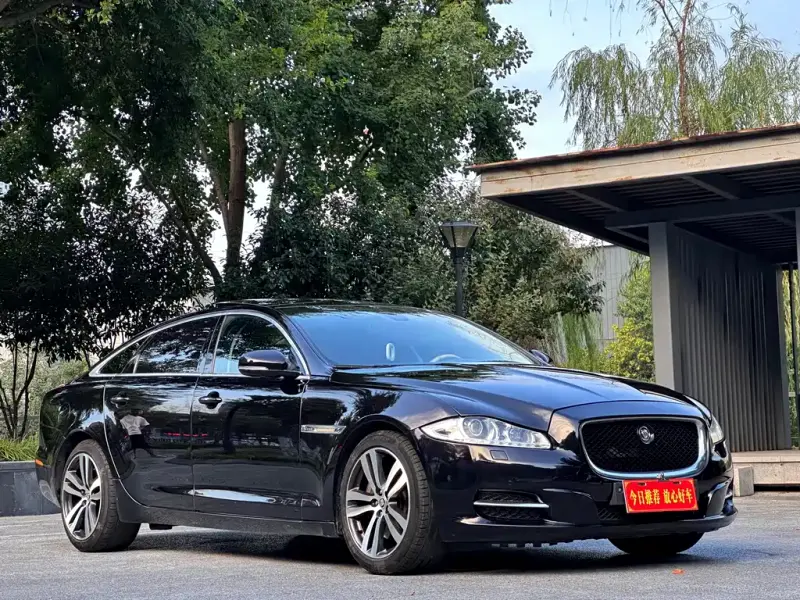 Jaguar XJ, 2013