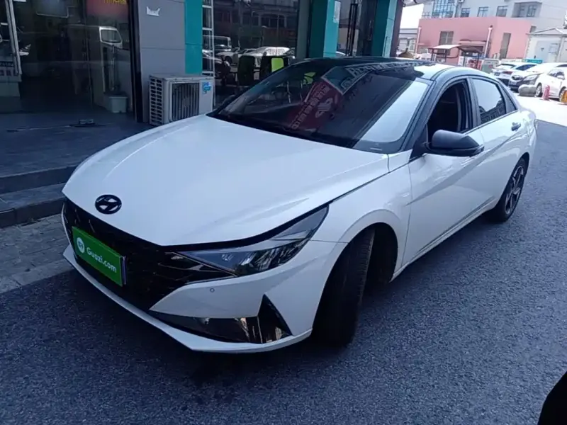Hyundai Elantra, 2023