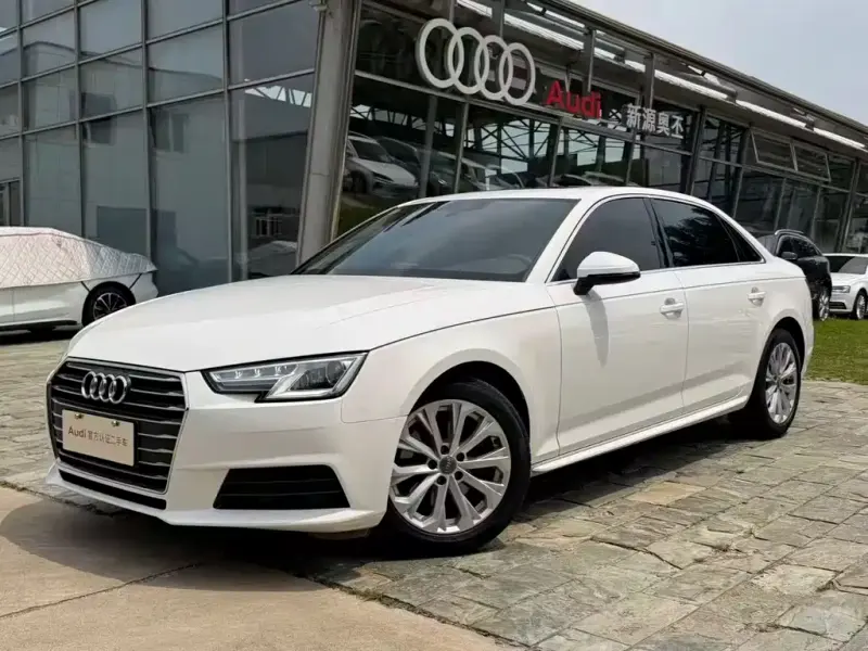Audi A4L, 2017