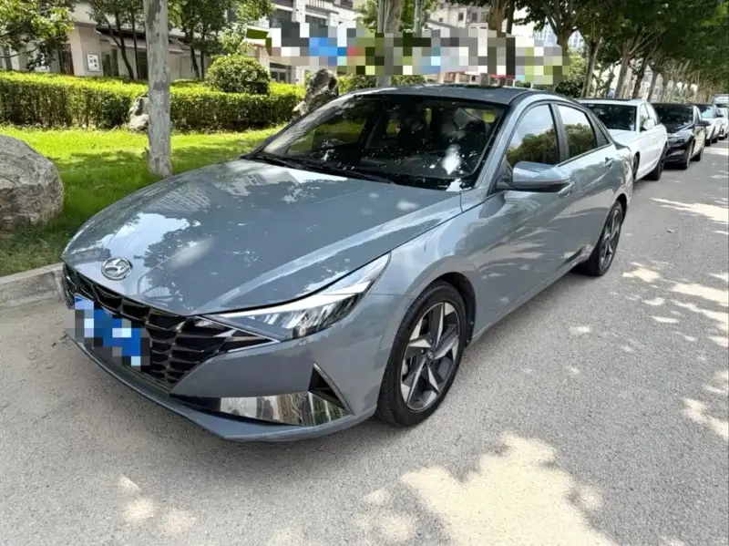 Hyundai Elantra, 2022