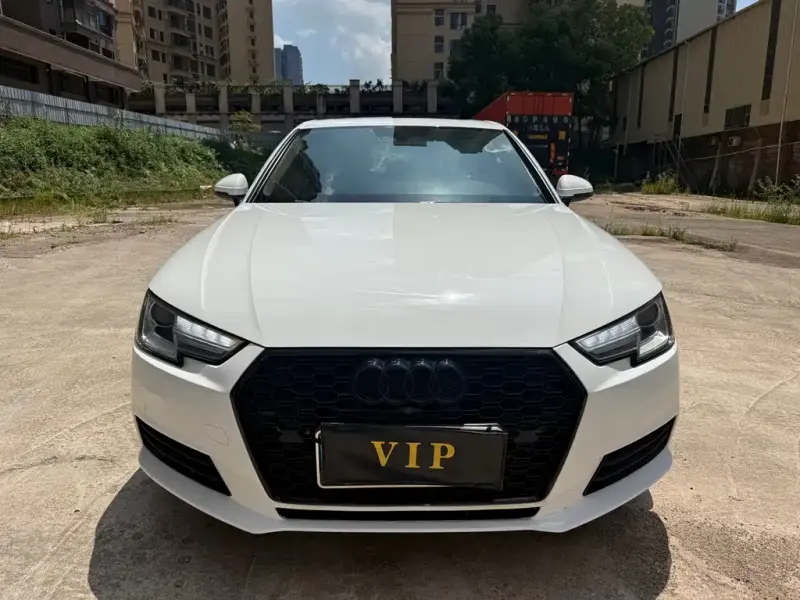 Audi A4L, 2017