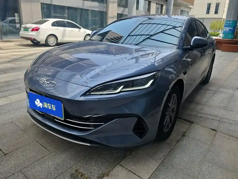 BYD 06, 2025