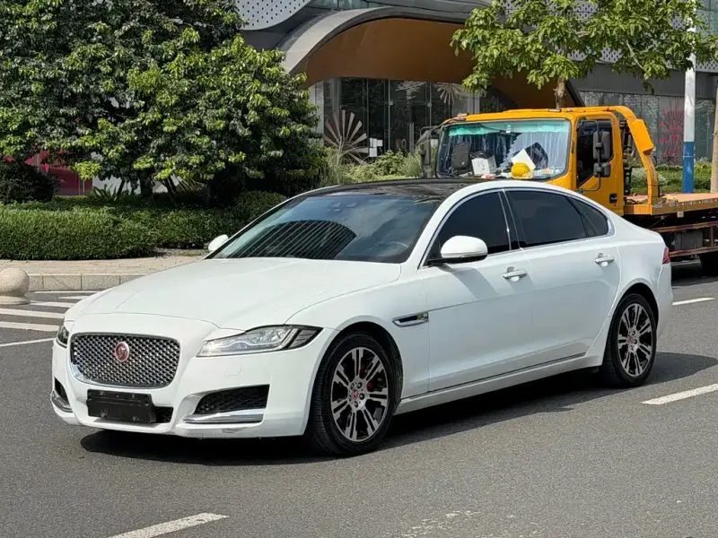 Jaguar XFL, 2017