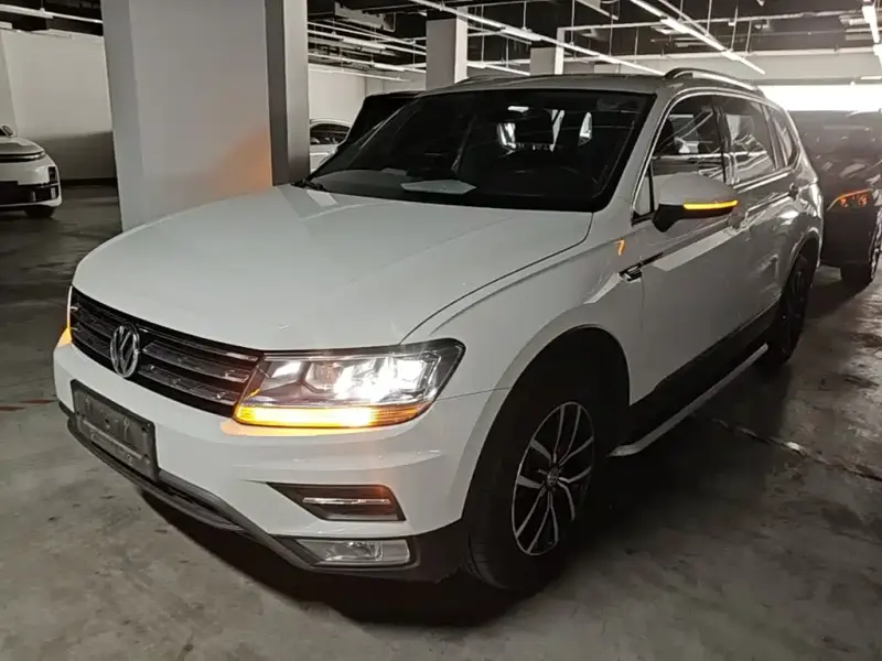 Volkswagen Tiguan L, 2017