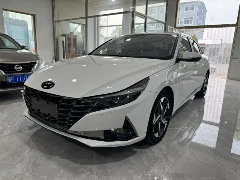 Hyundai Elantra, 2023