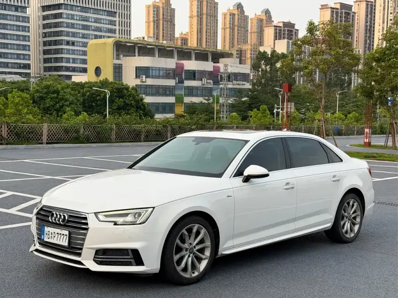 Audi A4L, 2018