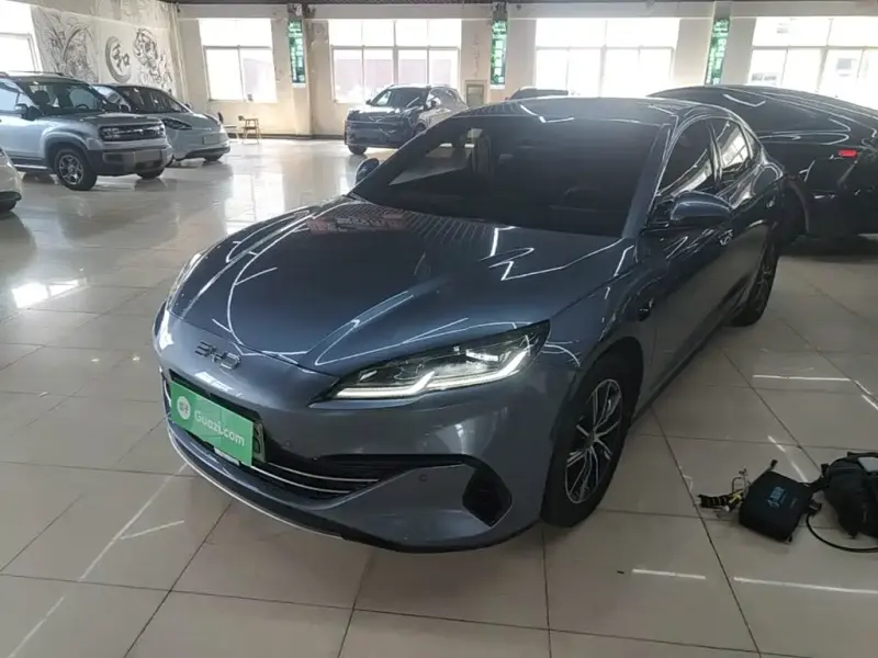 BYD 06, 2025