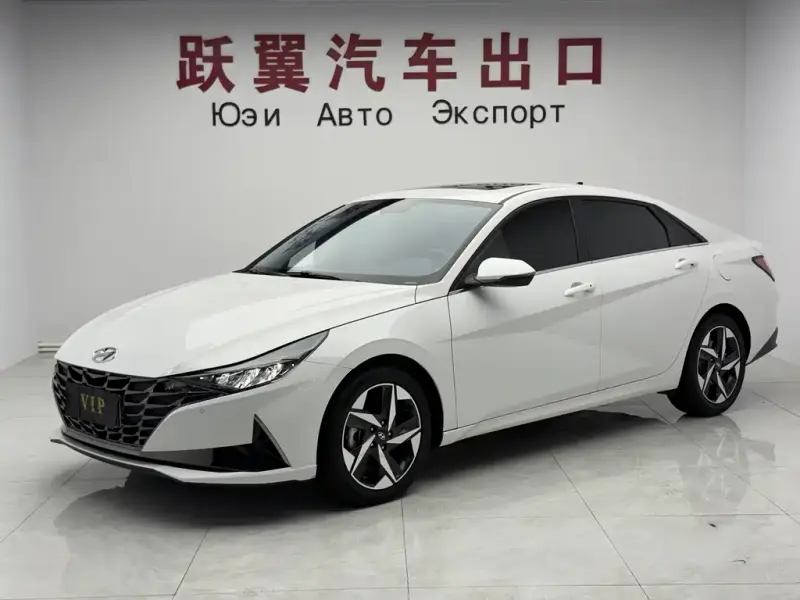 Hyundai Elantra, 2022